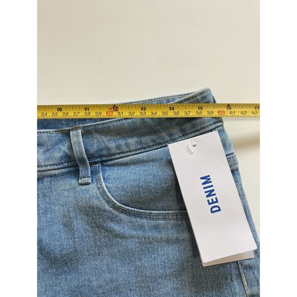 H&M Slim Fit High Waist Stretch Denim Shorts Size 32 US 10 New - Picture 5 of 7